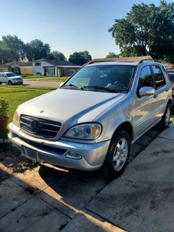 Mercedes Benz ML500