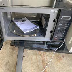 Microwave Like New 