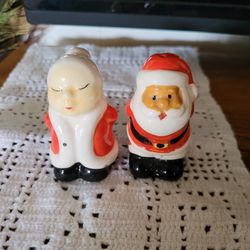 Decorative Salt And Pepper Shakers 