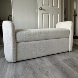 Fur Rounded Bench / Couch