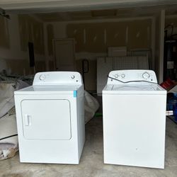 WASHER AND DRYER SET