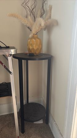 Plant shelf