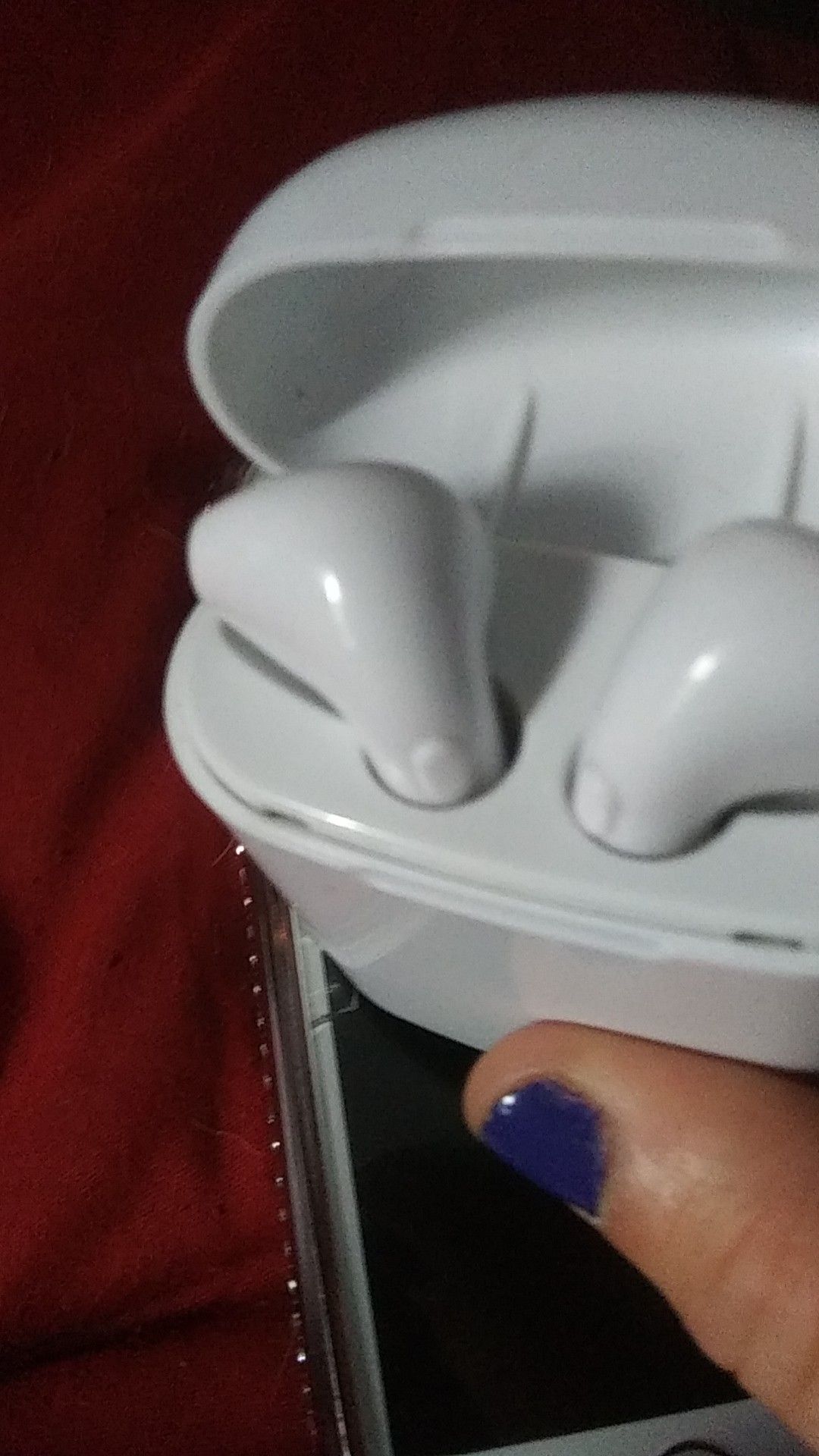 Iphone se and airpods