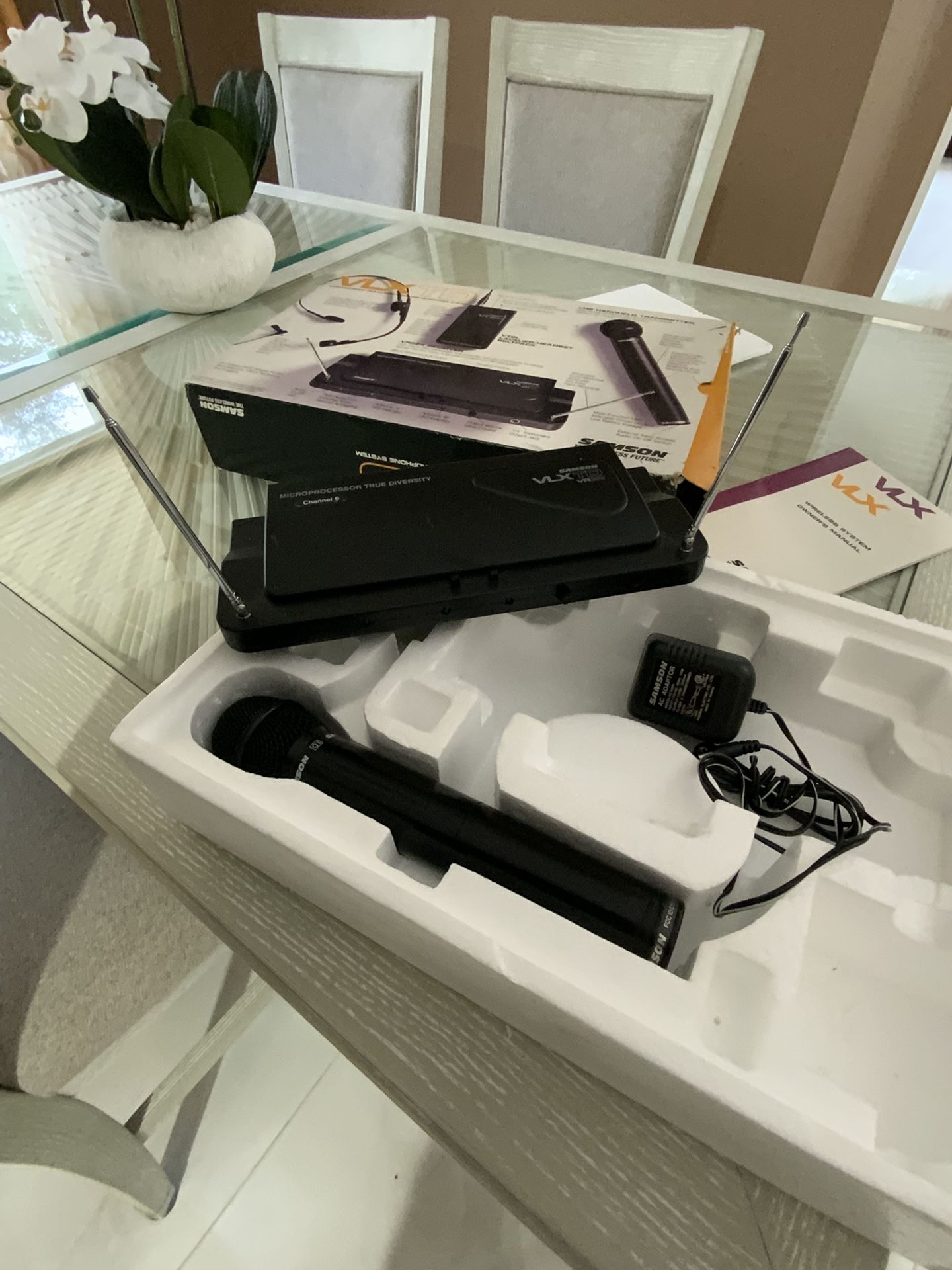 Samson VLXTD Wireless Microphone System 