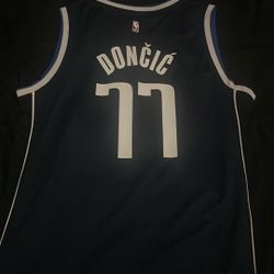 Luka Dončić Dallas Mavericks Jersey 77