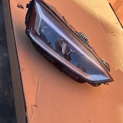 Volkswagen Right Passenger Headlamp