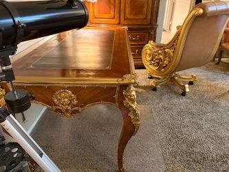 Palatial Bureau Plat Library Office Desk with Sculptures