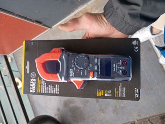 Klein Tools 400a ac auto-ranging TRMS clamp meter