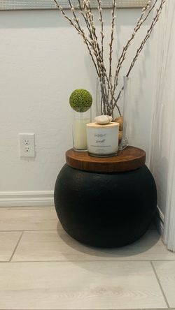 Accent table