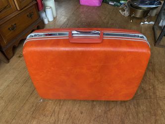 Samsonite Silhouette 23” vintage suitcase
