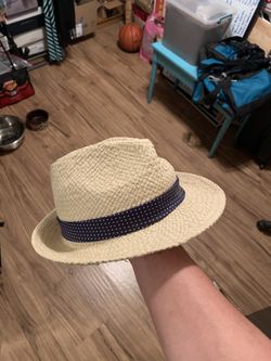 Straw beach hat/fedora