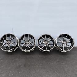 Set Of Rims , 22” Came Out Of M-Benz S550