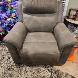 Couch (Set) From Ashley 