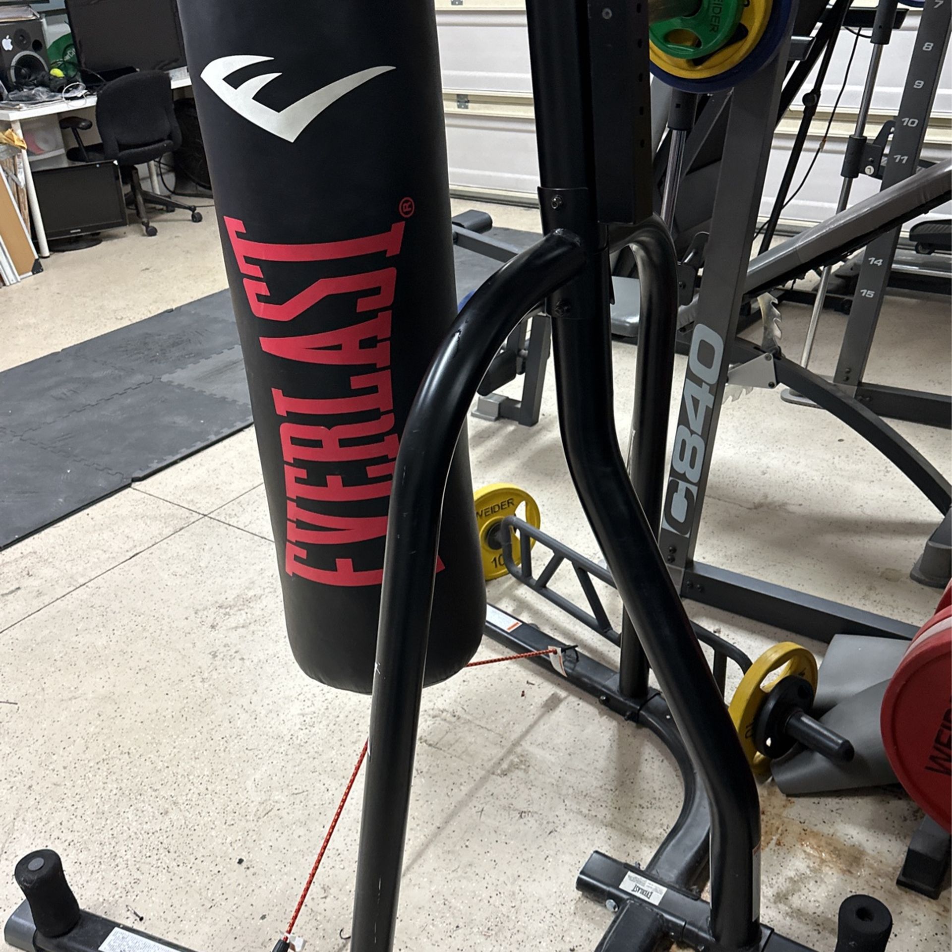 Everlast Punching Heavy Bag And Speed Bag Combo for Sale in Moreno
