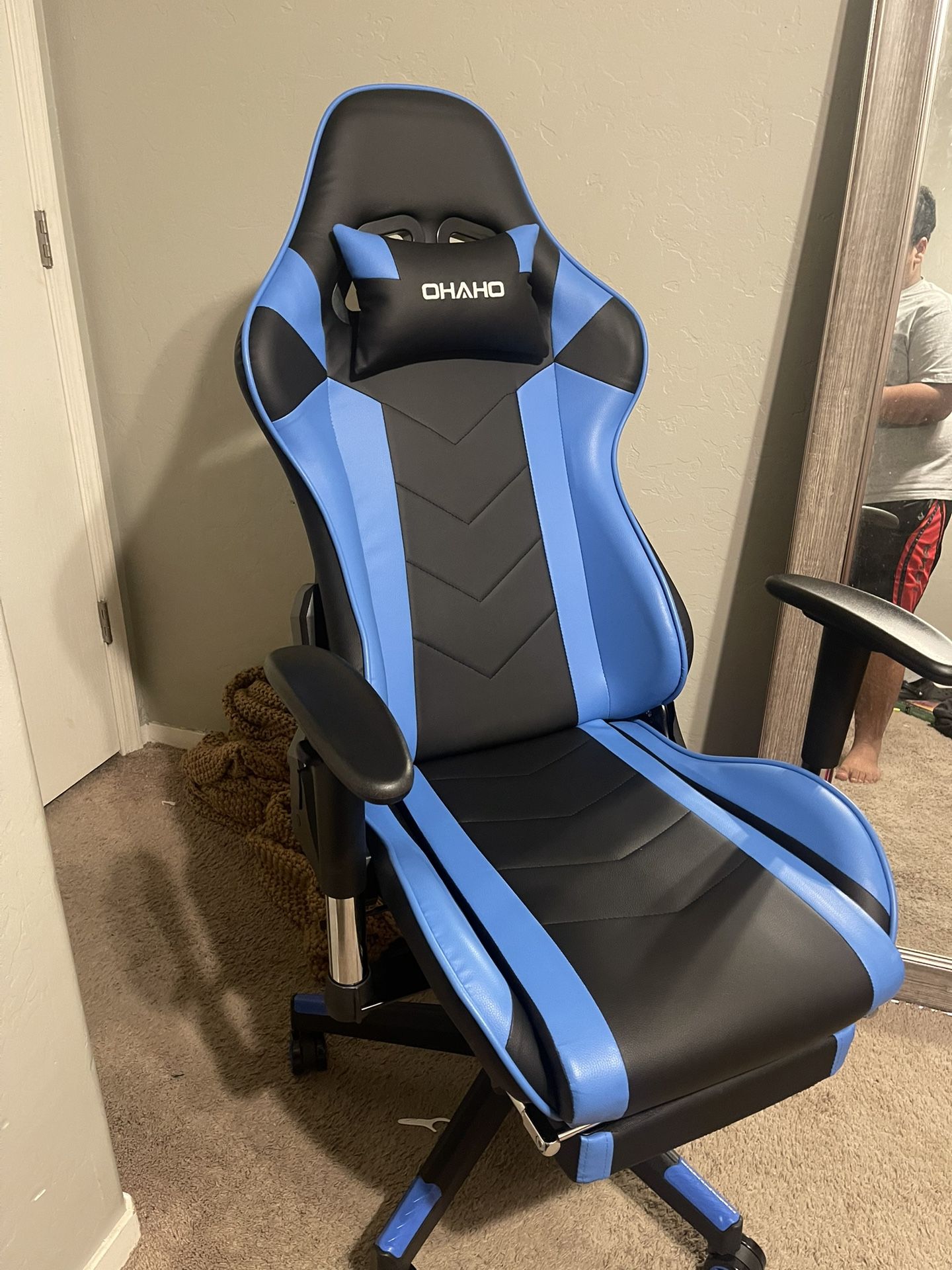 OHAHO Gaming Chair Racing Style Office Chair Adjustable Massage Lumbar Cushion Swivel Rocker Recliner High Back Ergonomic Computer Desk Chair