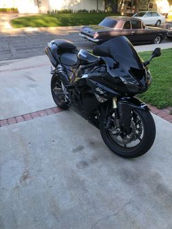 KAWASAKI ZX10r