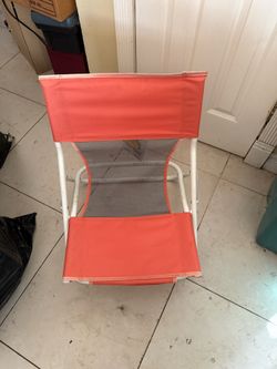 Folding Beach Chair must pick up today now or tomorrow