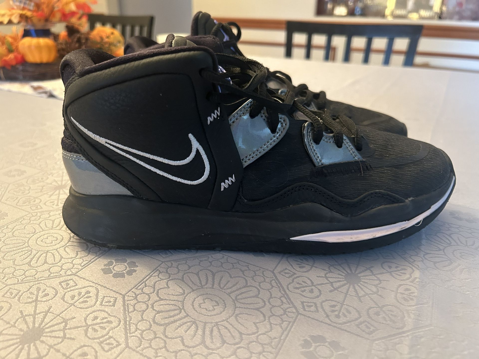 Nike shoes-Kyrie Infinity