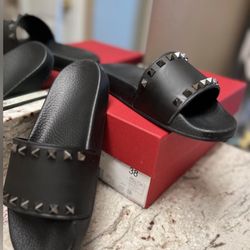 Valentino Rockstud Slides Size 38 / 7 