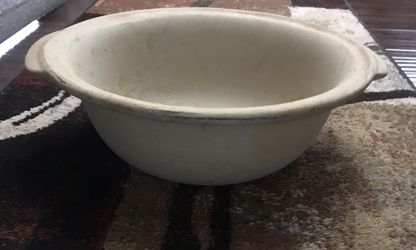 Pampered Chef.. 12” Stone Baking Bowl