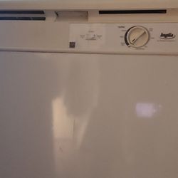 Inglis by Whirlpool Dishwasher