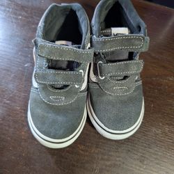 10c Boys Vans