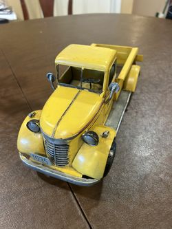 YELLOW CHEVY RITZ HARDWARE VINTAGE-LOOKING TIN/METAL PICKUP TRUCK 