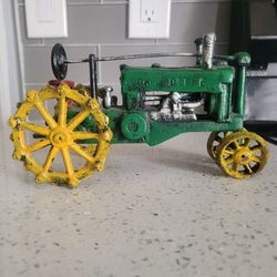 John Deere Vintage Cast Iron Tractor Collectible 