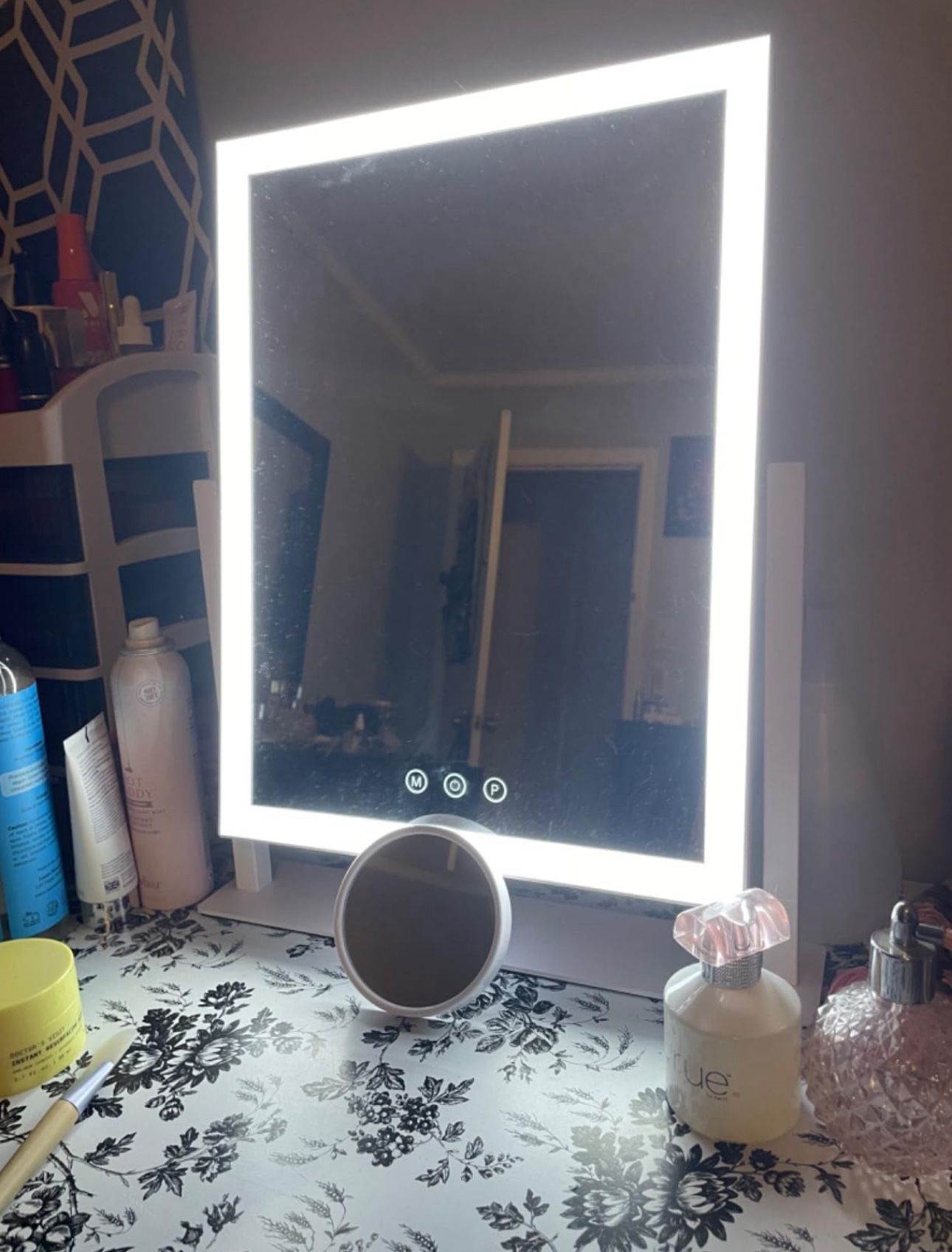 Lighted Makeup Mirror,
