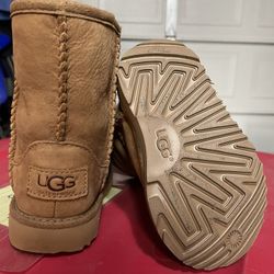 Unisex Toddler Uggs, Basically New!