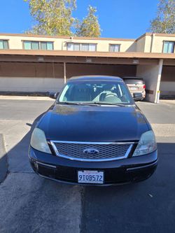 2006 Ford Five Hundred. Black