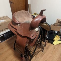 15" Saddle With Padding