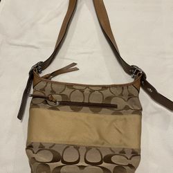 Coach Shoulder Tan Duffel Purse 