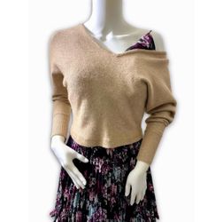 New BCBG Maxazria Wyatt V-neck Sweater in Camel Combo