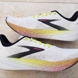 Like new Brooks Hyperion Max, Mens 10, White, Blk, cost $169, sell
