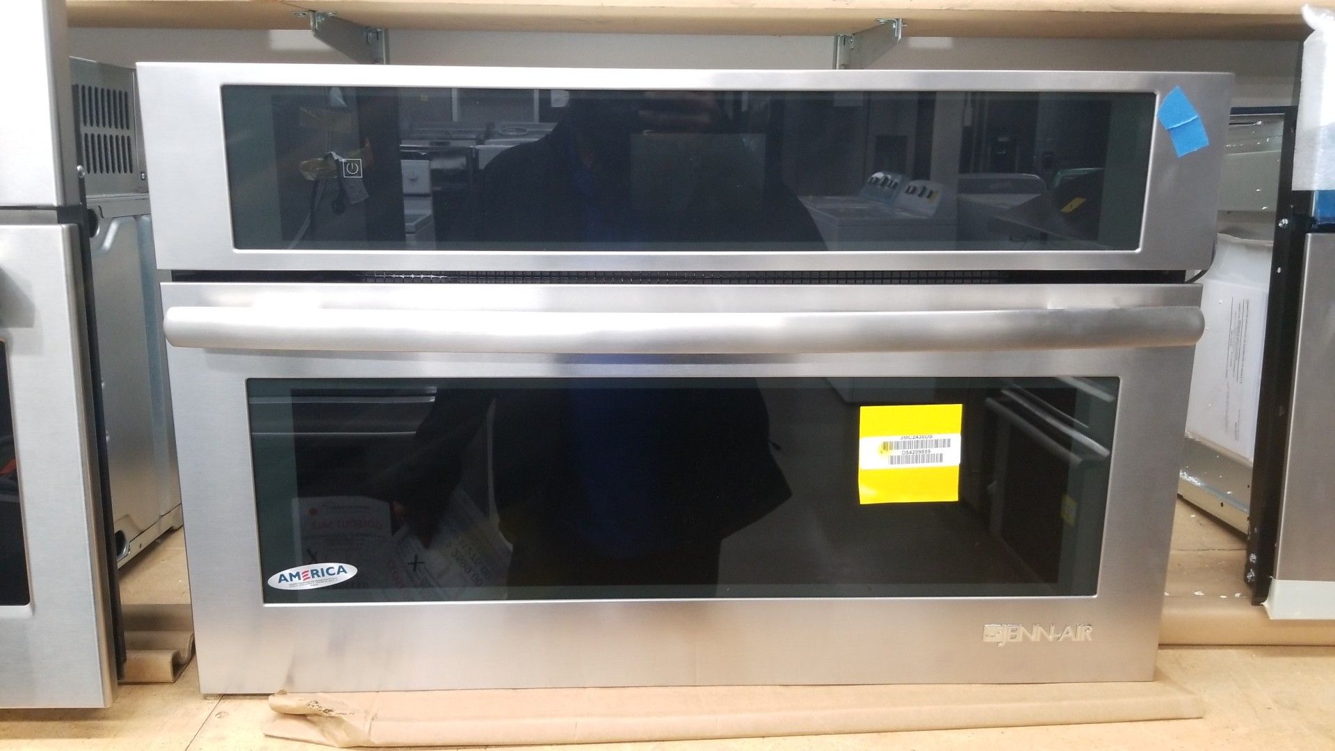 Jennair 30 built in Microwave