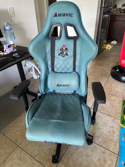 Gaming chair
