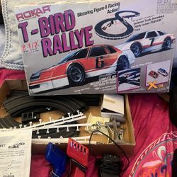 Rokar Toy tbird Rallye race Track And Slot Cars 