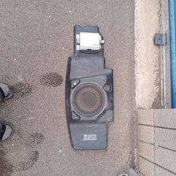 Ford Subwoofer And Amp