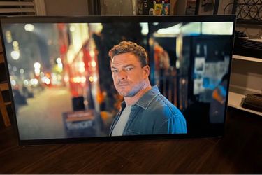 50” Vizio smart tv no remote with fire stick