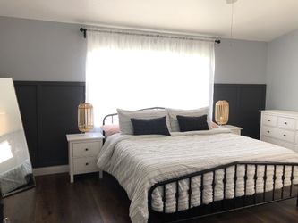 Black King Bed