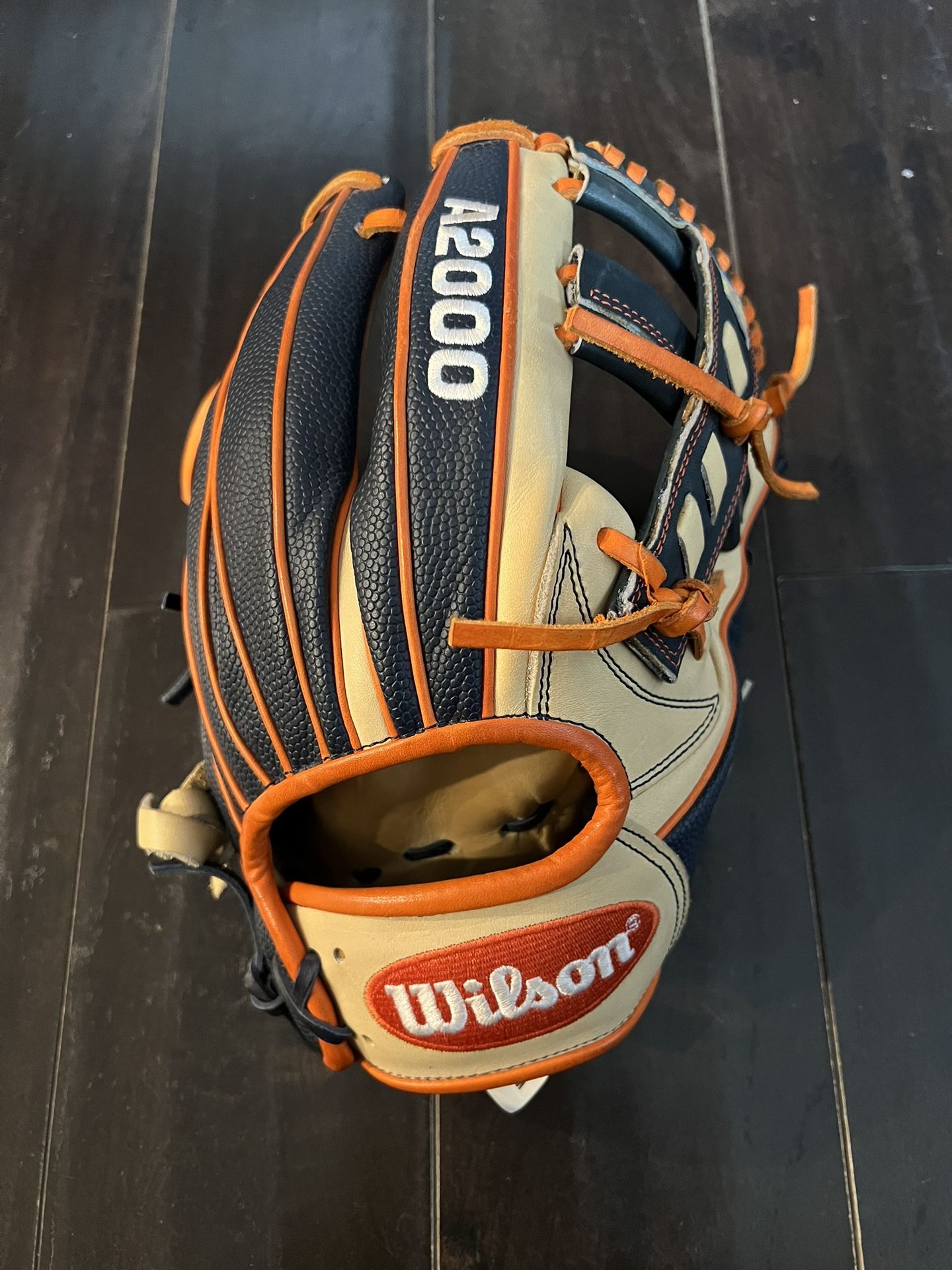 Wilson A2000 JA27 Baseball Glove
