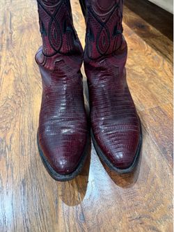 Cuadra boots with matching belt