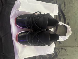 Air Jordan 11 Retro Bred Sneakers