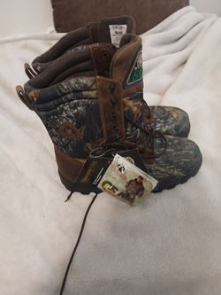 New size 11.5 mens