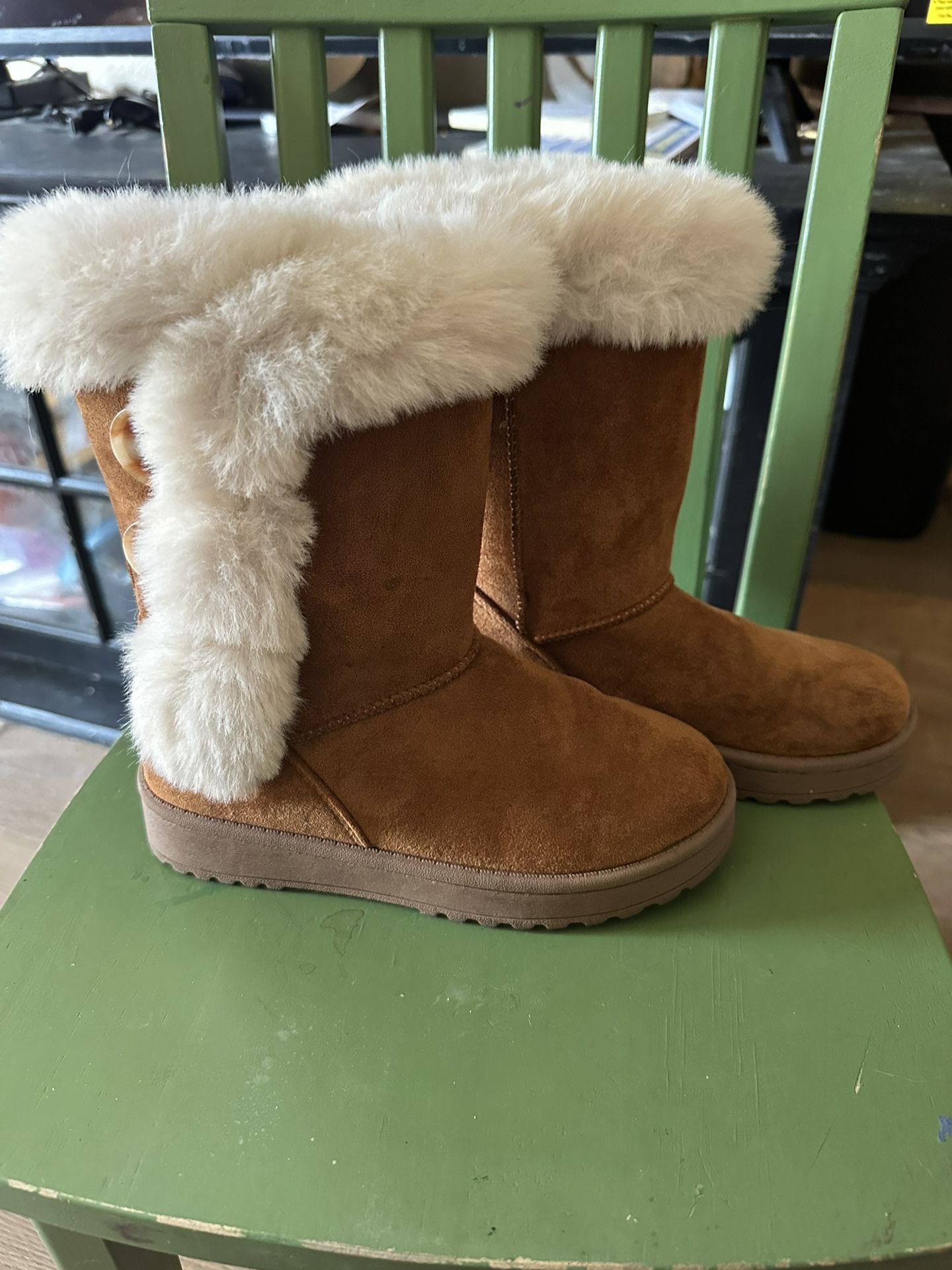 So Sophia Chestnut Girl’s  Boots Size 1