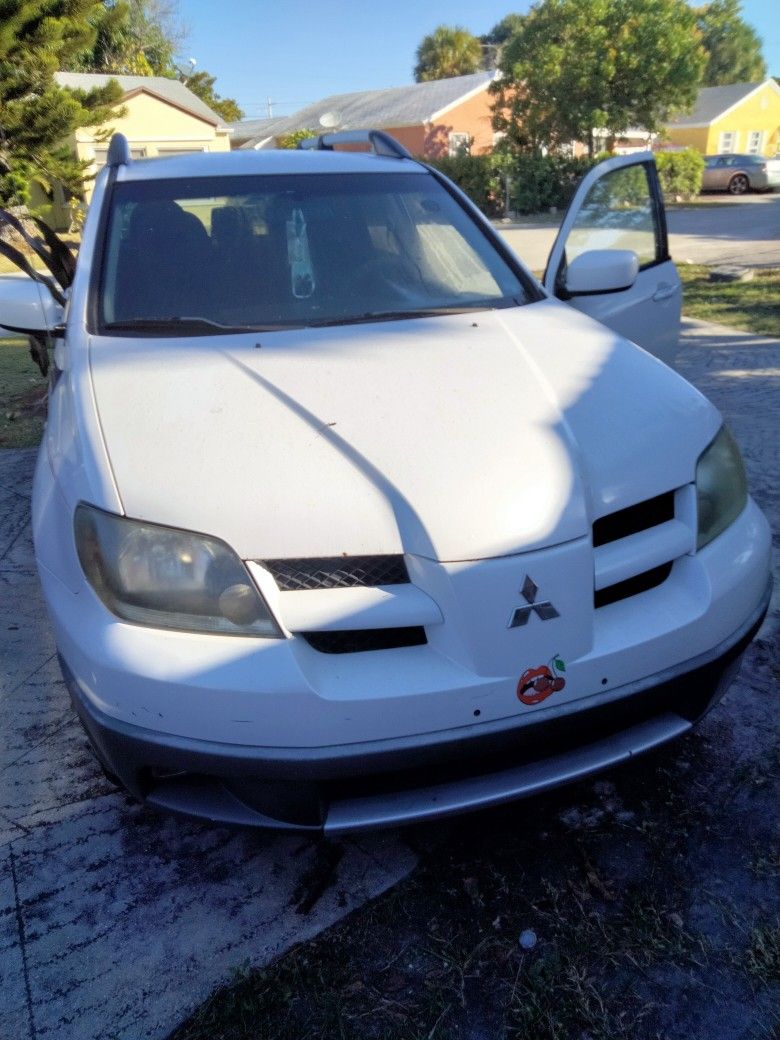 2003 Mitsubishi Outlander