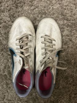 Soccer cleats