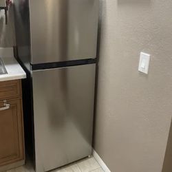 Studio Refrigerator 