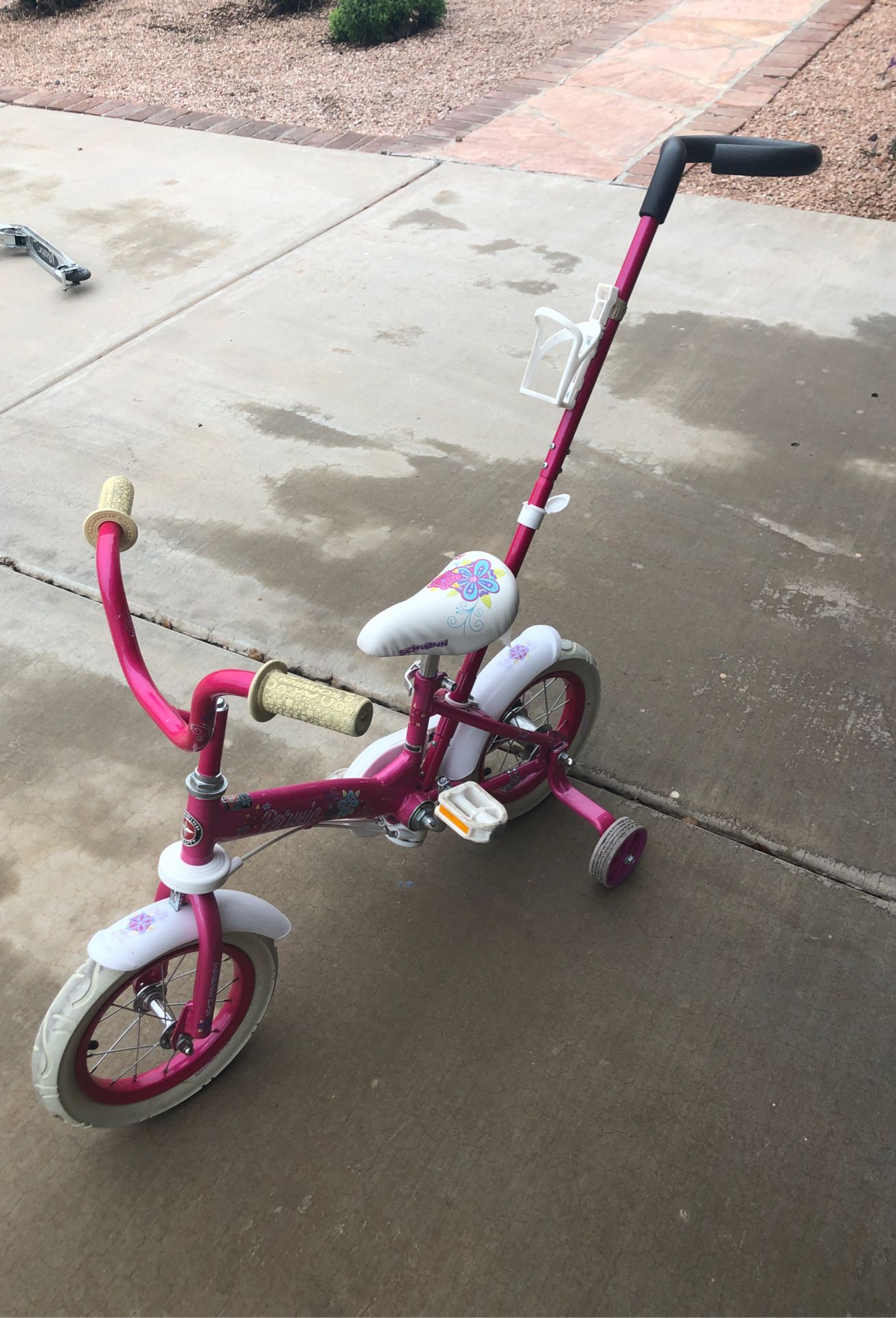 Schwinn Petunia Girls 12” bike.